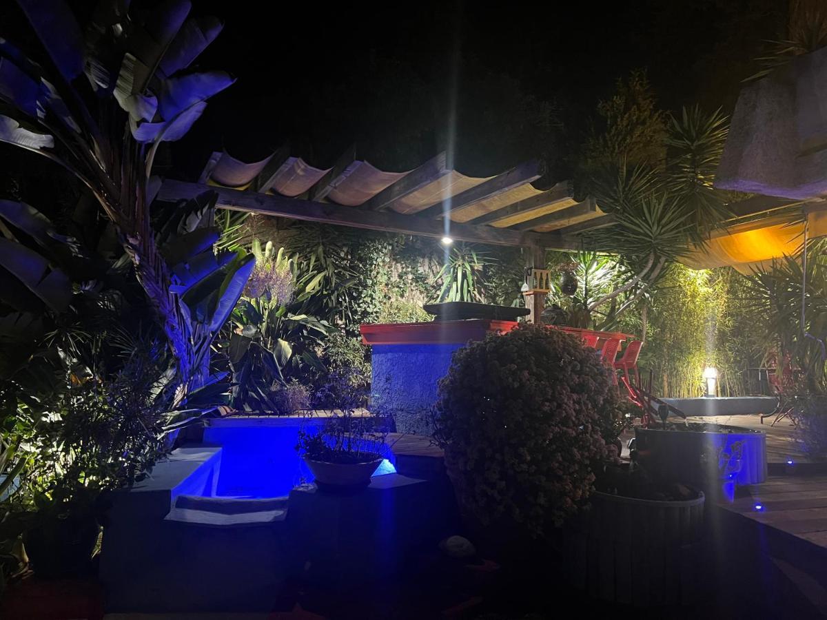 "La Villa Bali", En Bord De Mer A 5 Mn Des Plages Avec Piscine A Cascade, Grand Exterieur Unique Sur Le Theme De Bali Six-Fours-les-Plages Bagian luar foto