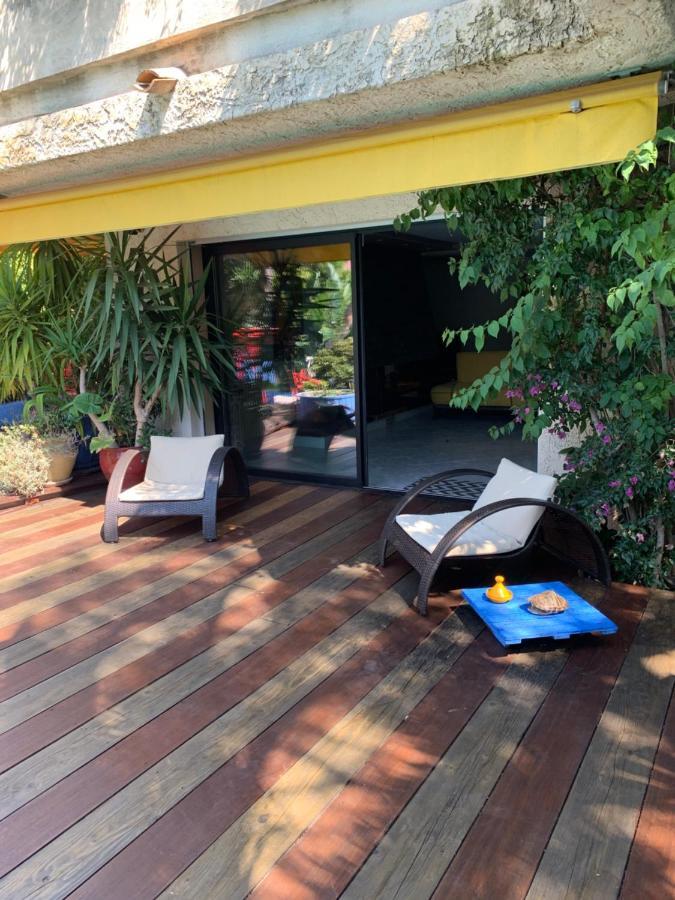 "La Villa Bali", En Bord De Mer A 5 Mn Des Plages Avec Piscine A Cascade, Grand Exterieur Unique Sur Le Theme De Bali Six-Fours-les-Plages Bagian luar foto