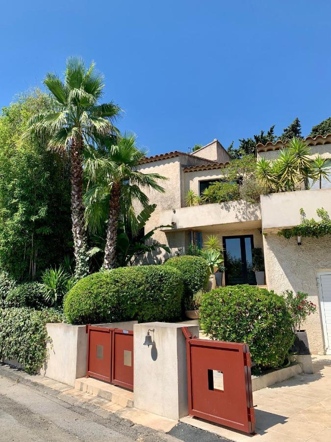 "La Villa Bali", En Bord De Mer A 5 Mn Des Plages Avec Piscine A Cascade, Grand Exterieur Unique Sur Le Theme De Bali Six-Fours-les-Plages Bagian luar foto