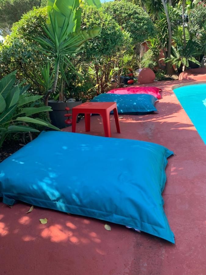 "La Villa Bali", En Bord De Mer A 5 Mn Des Plages Avec Piscine A Cascade, Grand Exterieur Unique Sur Le Theme De Bali Six-Fours-les-Plages Bagian luar foto